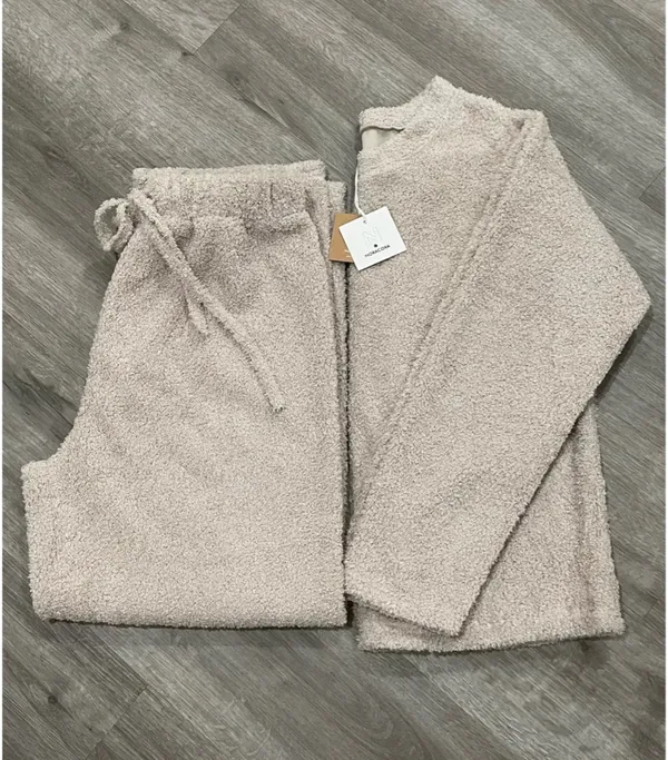 Fuzzy fleece 2pc Matching lounge set Size M - Image 4