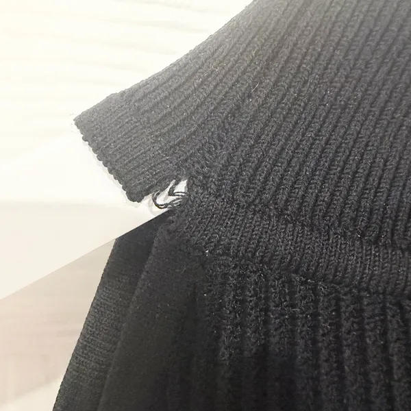 Aritzia Babaton Black Modern Minimalist Halter Sculpt Fit Ribbed Clean Girl Small Top - Image 7