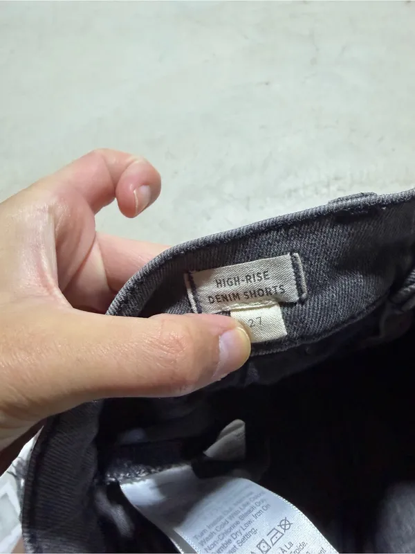 Madewell high-rise Washed Black Denim Cutoff Shorts 27 - Image 7