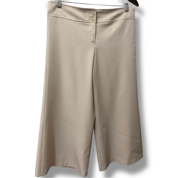 Pretty Girl New York | NWOT USA Beige Wide Leg Cropped Pants (size M) - Image 4