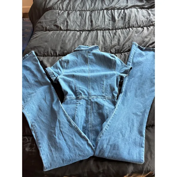 WILDGAT Denim Jumpsuit Medium Wash Short Sleeve Flare Leg Zip Front Blue Small - Image 6