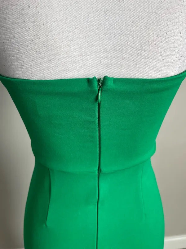 SUPERDOWN | Ryleigh Strapless Kelly Green Column Gown with Front Slit Sz S - Image 6