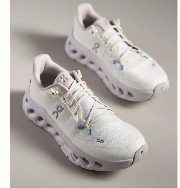 On Cloudtilt Sneakers in Sand lavender Size 9 - Image 2