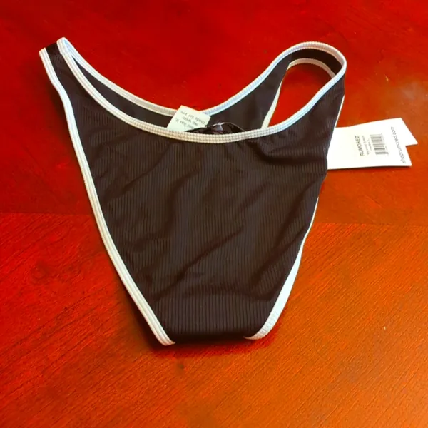 Rumored Bikini Black Size L - Image 6