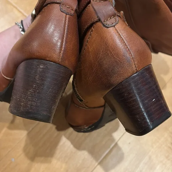 Born Lewisa riding western heeled boots brown leather sz 8 39 - Image 4