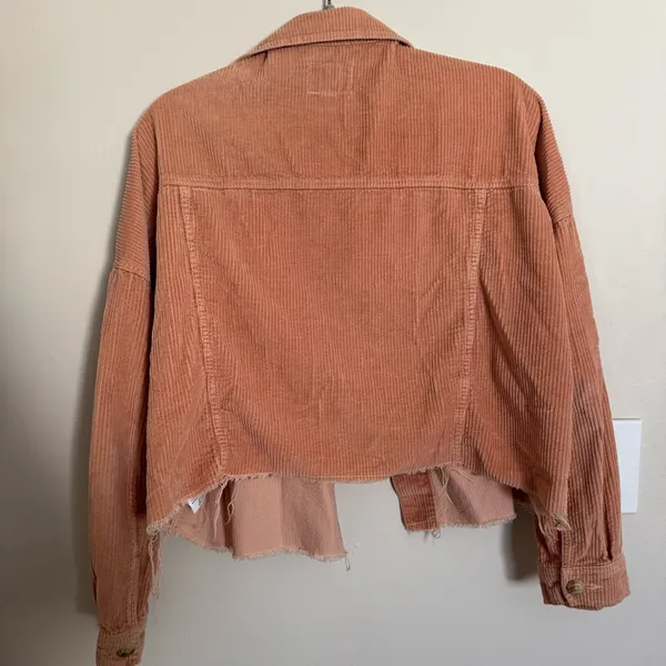 American Eagle Pink Coral Cropped Corduroy Jacket Women’s Size M Fray Shirt - Image 6