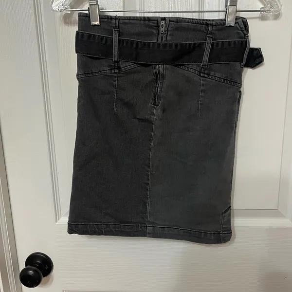 Free People Black High Waist Belted Denim Mini Skirt size‎ 2 - Image 4