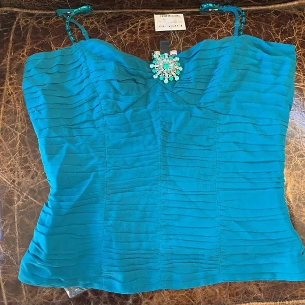 Vintage Y2K Bebe Teal Silk Pleated Cami Top Jeweled Brooch NWT Small - Image 8