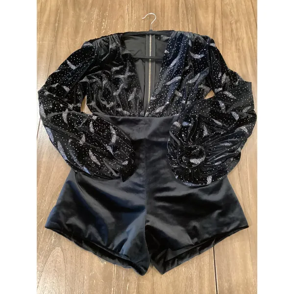 Bronx And Bronco black Maria Velvet V neck Romper Size Small - Image 11