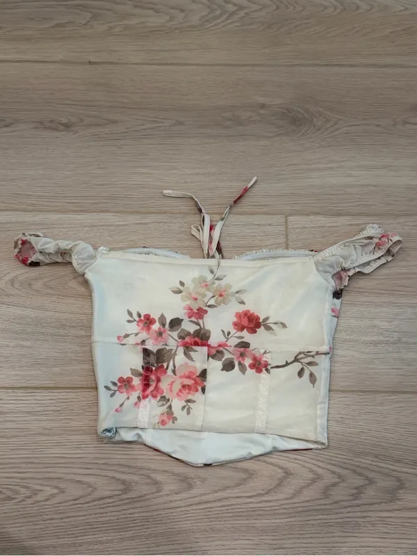 Tiger Mist FEYRA Floral Crop Top - Image 5