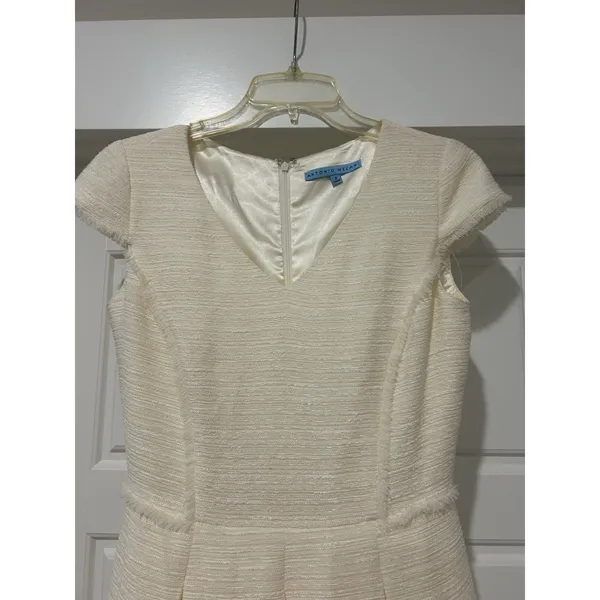 Antonio Melani Dress Women’s Size 2 Cream Tweed Dress Lace Cap Sleeves Pleated - Image 2
