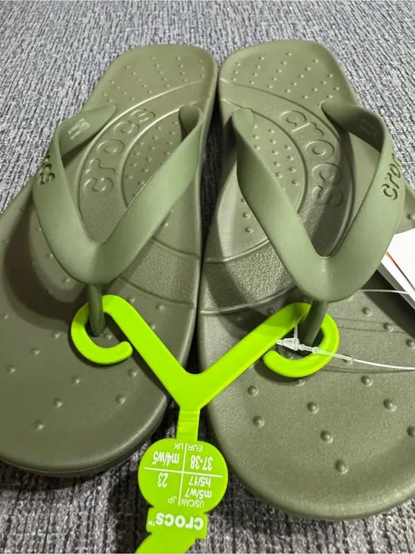 CROCS Gender Inclusive Flip Flop Sandals - Image 10