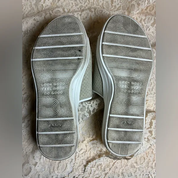Dr. Scholl's Time Off Set Women's Adjustable Slide Sandals - Oyster Size 6 - Image 6