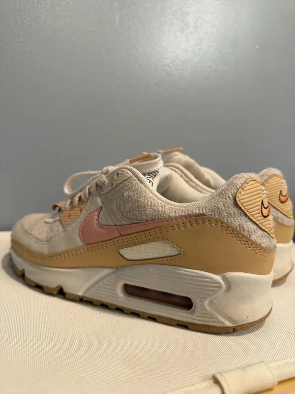 Nike Air Max Women’s Sneakers - Image 4
