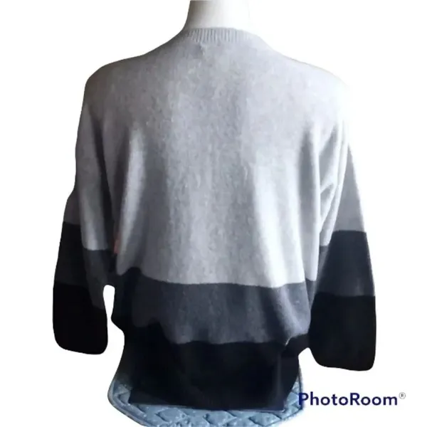 ✨ A.N.A. Colorblock Sweater✨ - Image 4