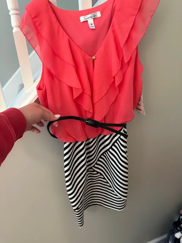 ruffles and stripe dress with black belt - Image 2