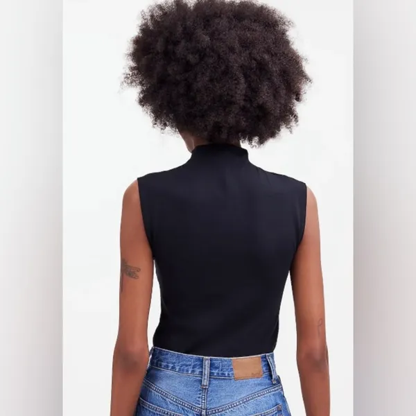 Madewell Womens Black Funnelneck Cropped Muscle Tee - Image 2