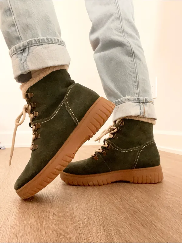 White Mountain Dark Green Leather Faux Fur Lace-Up Boots with Tan Sole - Image 4