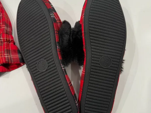 Victoria's Secret Red Plaid Slippers w/Bag Brand New NWT Size L - Image 2