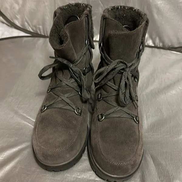 Beartraps waterproof boots women’s size 7.5 - Image 2