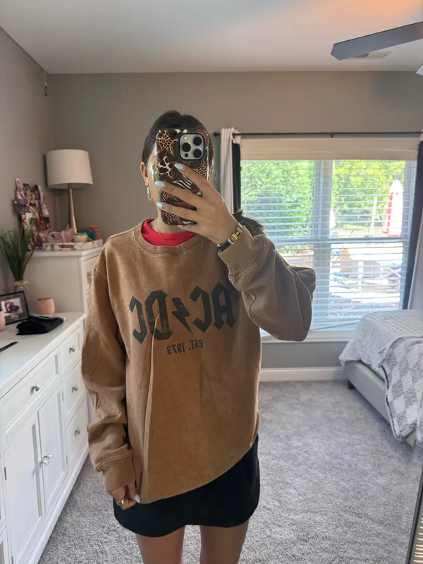 Urban Outfitters AC/DC Crewneck - Image 4