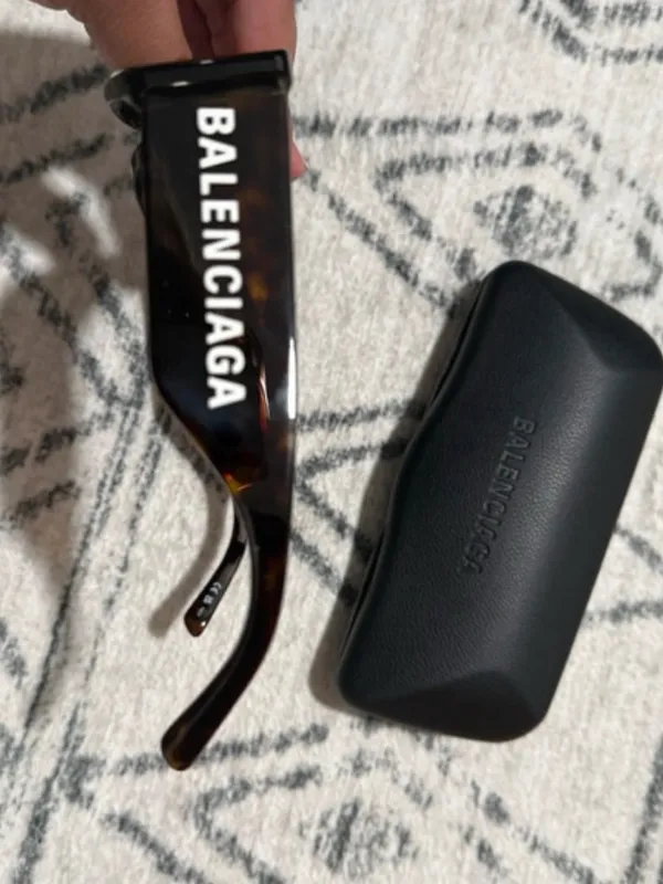 Balenciaga Black Rectangular Logo Sunglasses - Image 2