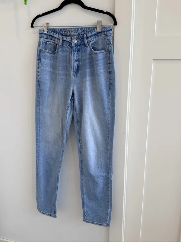 American Eagle Outfitters Women’s Mom Jeans Light Blue Straight Leg Jeans 4 Long - Image 2