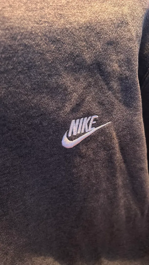 Nike grey  crewneck - Image 4