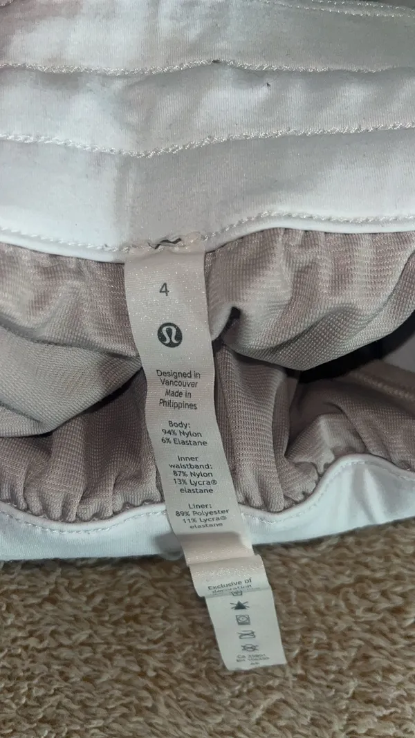 Lululemon Hotty Hot Shorts 4” - Image 3