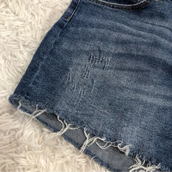 Wild Fable Highest Rise Mom Shorts‎ Distressed Raw Hem 16 - Image 3