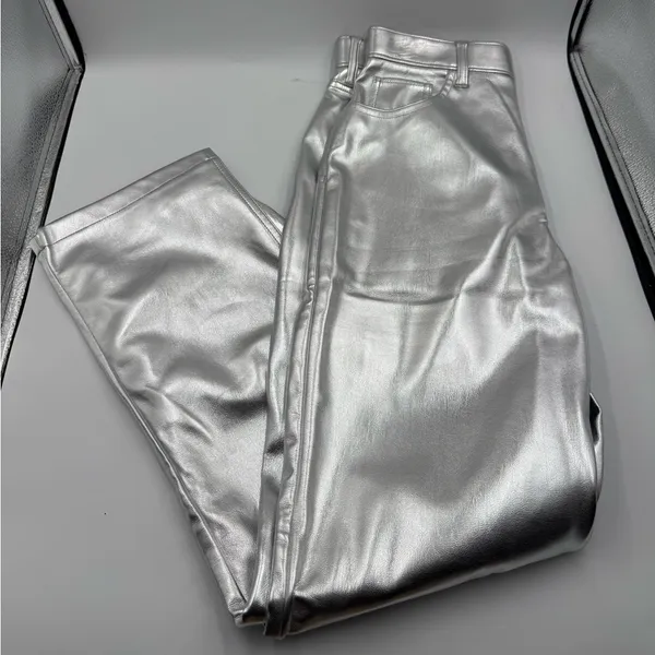 Abercrombie & Fitch Curve Love 90's Straight Ultra High Rise Jeans - Image 5