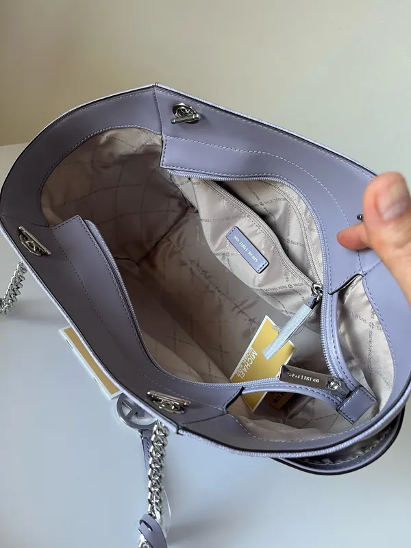 Michael Kors Purse - Image 8