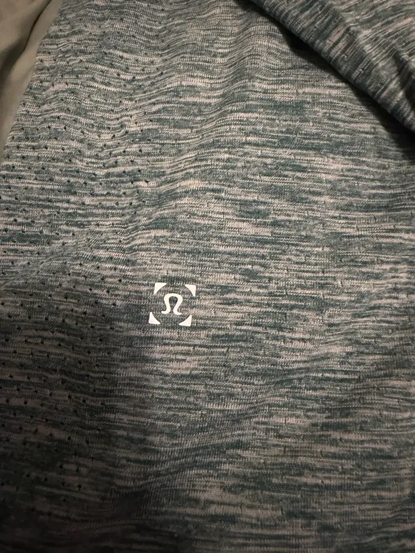 Lululemon Men’s Metal Vent Tech Long Sleeve M - Image 3