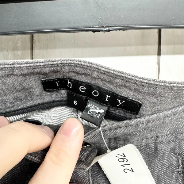 Theory Pants Women Size 6 Slim Split Straight Mid Jeans‎ Washed Gray Zip Pockets - Image 3