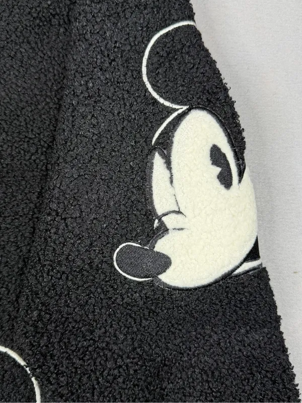 Disneyland Resort Mickey Sherpa Spirit Jersey NWT Small - Image 4