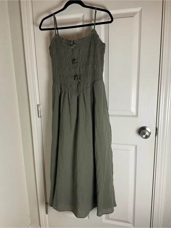 American Eagle Smocked Midi Dress in Olive Green – Size Small - Image 2