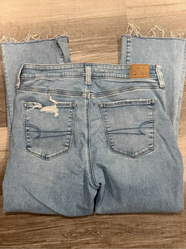 American Eagle Women’s High Rise Skinny Kick Jeans Light Wash Size 8 *Hemmed* - Image 10