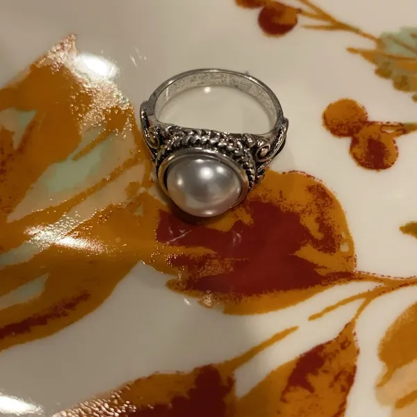 New Women’s Fashion Ring, Great Gift…Size 6 - Image 2
