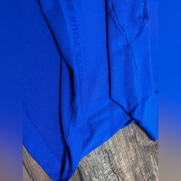 Lululemon Swiftly Tech LS 2.0 Long Sleeve Top Size 8 Blue Thumbholes - Image 5