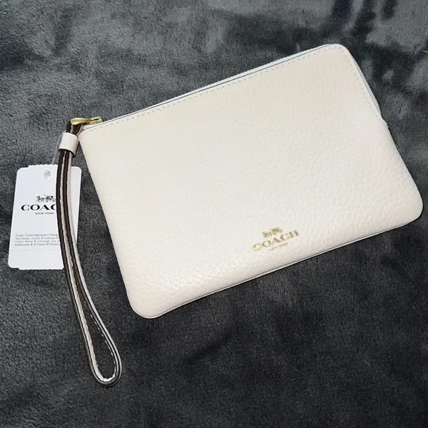 Coach Corner L Zip Pouch Wristlet in Chalk New with tag - Image 2