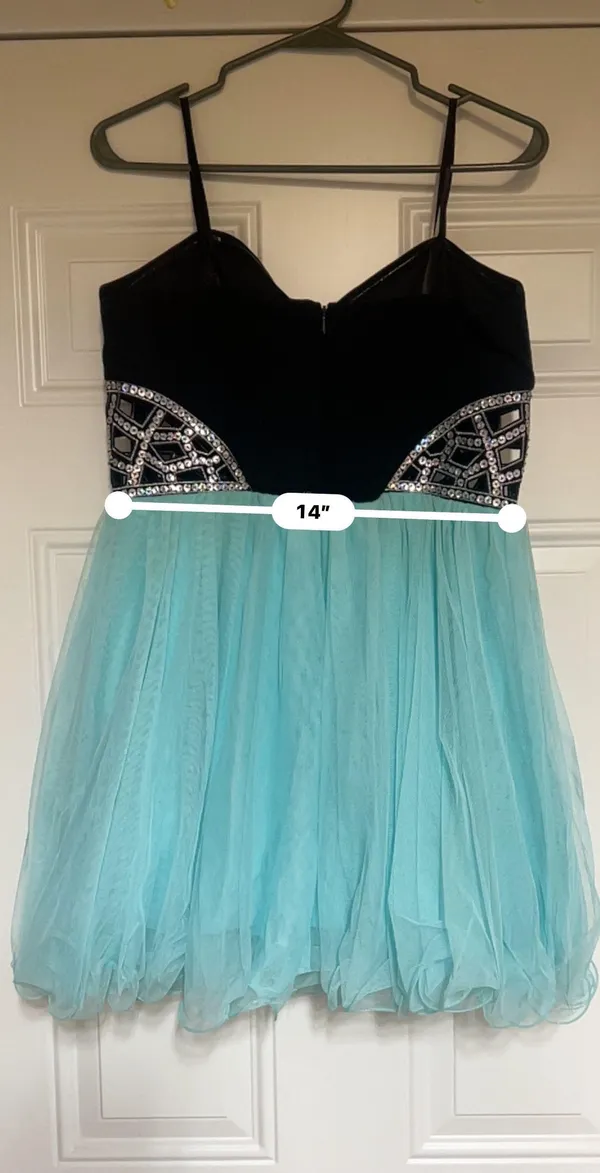 Macy's Homecoming / Semi Formal Dress - Image 6