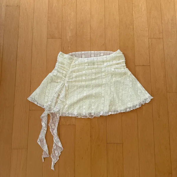 Princess Polly Maidie cream asymmetric lace mini skirt - Image 2