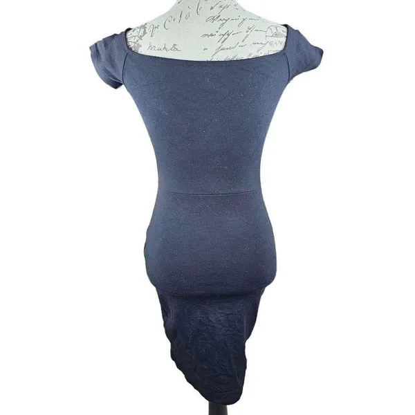 Forever 21 -728 Bodycon Dress Short Sleeve V Neck Fitted‎ Mini Dress Size Medium - Image 3