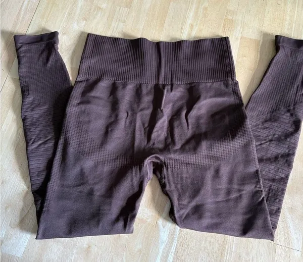 Women’s Best Power Seamless Leggings size small Chocolate brown - Image 2