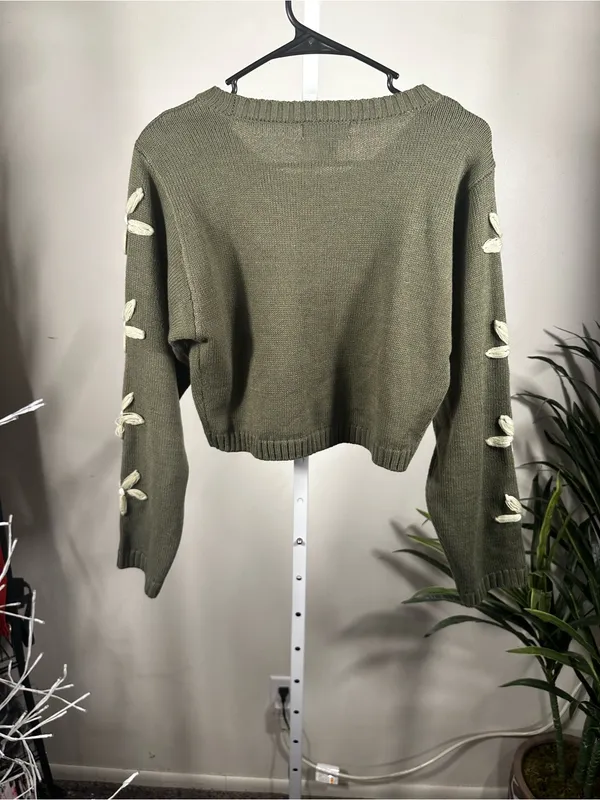 N288. Jessica Simpson Olive Green Cropped Knit Sweater with Floral Sleeve Detail - Image 5