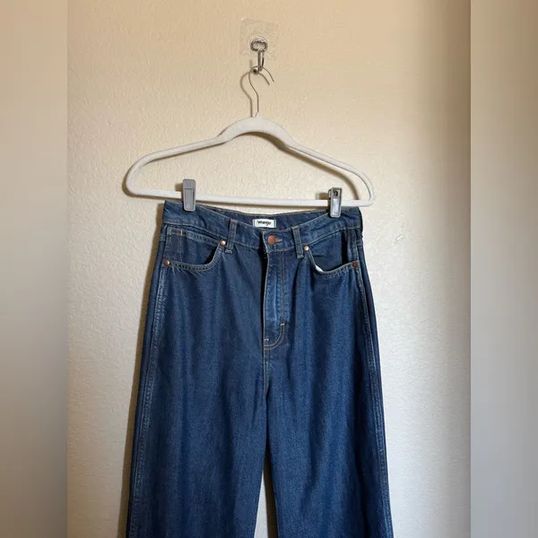 Wrangler Wanderer High‎ Rise Flare Jeans Size 28 x 34 Tall Dark Indigo 622 - Image 4
