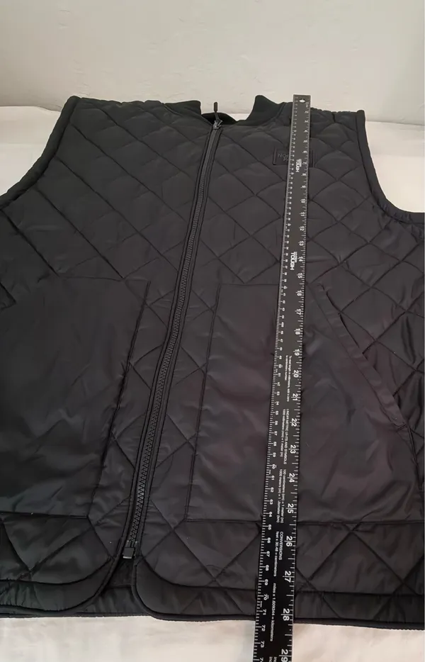 Men’s The North Face vest - Image 9