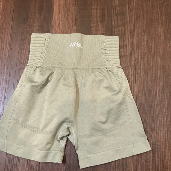AYBL Seamless High Waisted Workout Shorts Sage Green Ribbed Activewear Small - Image 4