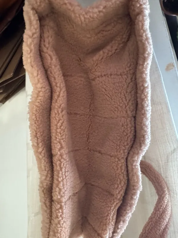 Victoria's Secret Sherpa Tote Bag with leather logo - Image 5
