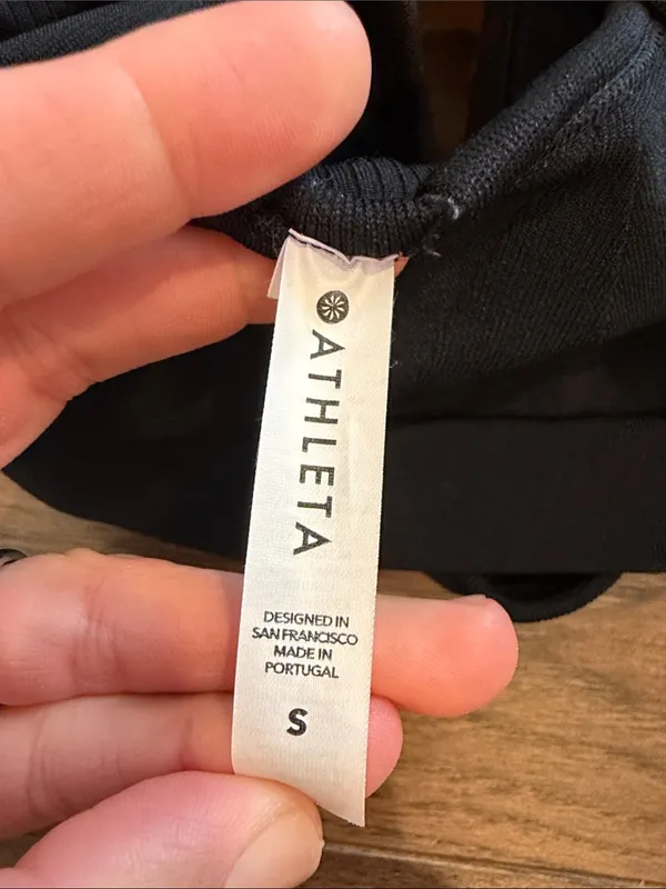 Athleta Black Ribbed V-Neck Sports Bralette Size Small - C33-057 - Image 4